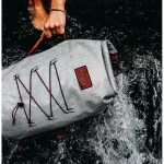 Vodotesni nahrbtnik za večdnevne pohode in pustolovščine – Zulupack® Indy 40L IP67 – siva/camel