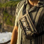 Siva vodotesna torbica za pas 0,5 L – IP67, kompaktna in trpežna, za plažo, pohodništvo in kolesarjenje – Zulupack® Froggy